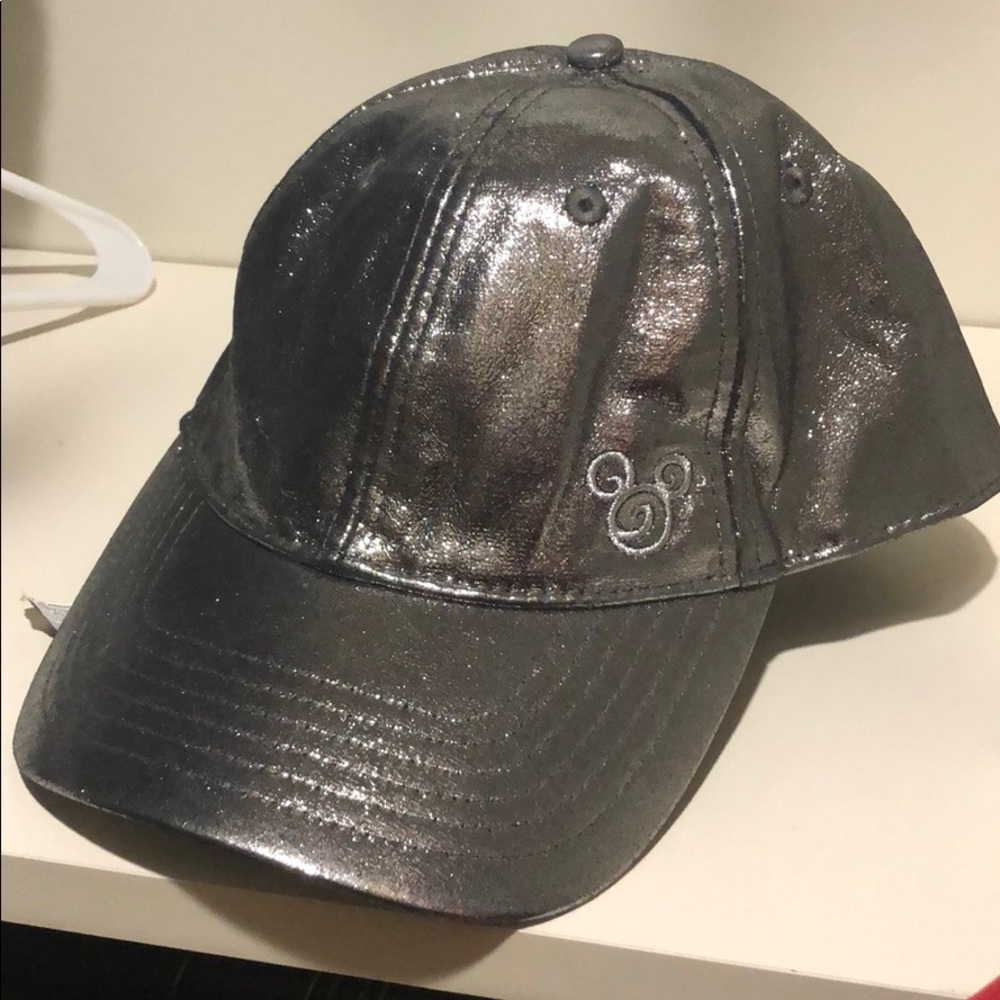 💕AUTHENTIC DISNEY HAT - NEVER WORN! 💕